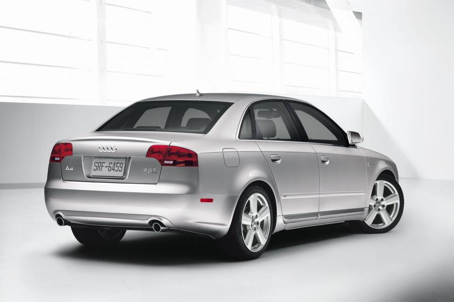  Audi A4 2.0T S-Line Sedan (B7, 8E) 2004 года  (NA) (фото 5 из 7)